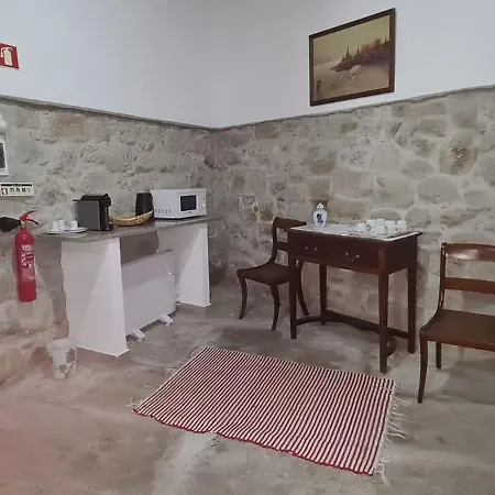Solar Dos Araujo Coutinho - Casa Dos Cavaleiros - Turismo Habitacao Vila da Ponte